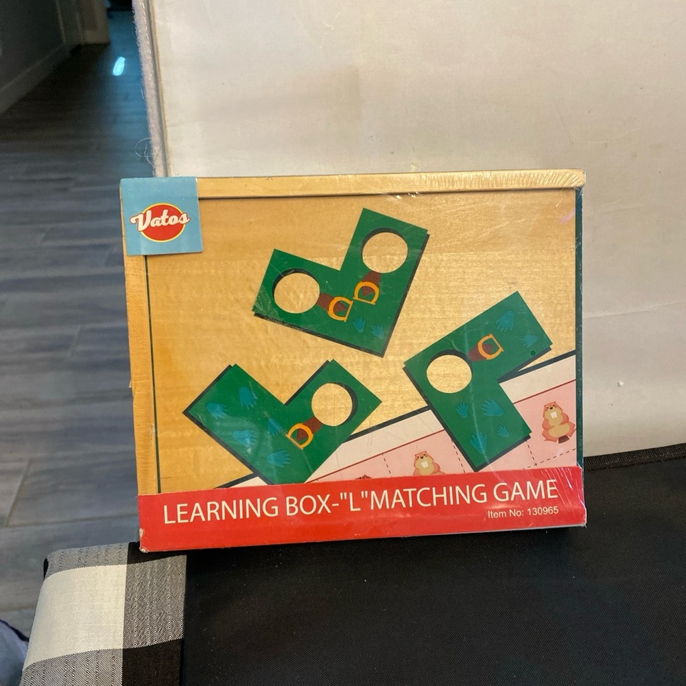 Green Learning Box 'L' Matching Game vatos